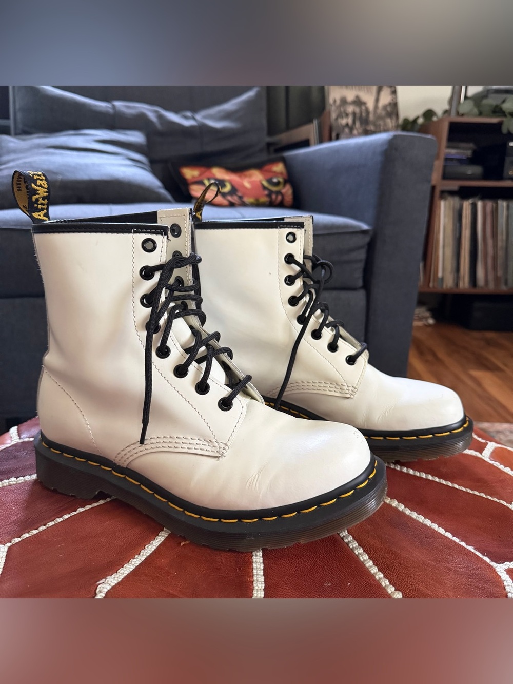 White Dr Doc Martens Indie Style Combat Boots 6 UK/ 39 EU/ 8 US Punk Rocker